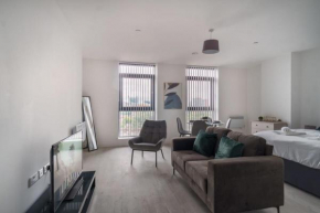 Modern Studio Apartment in Salford Great Views